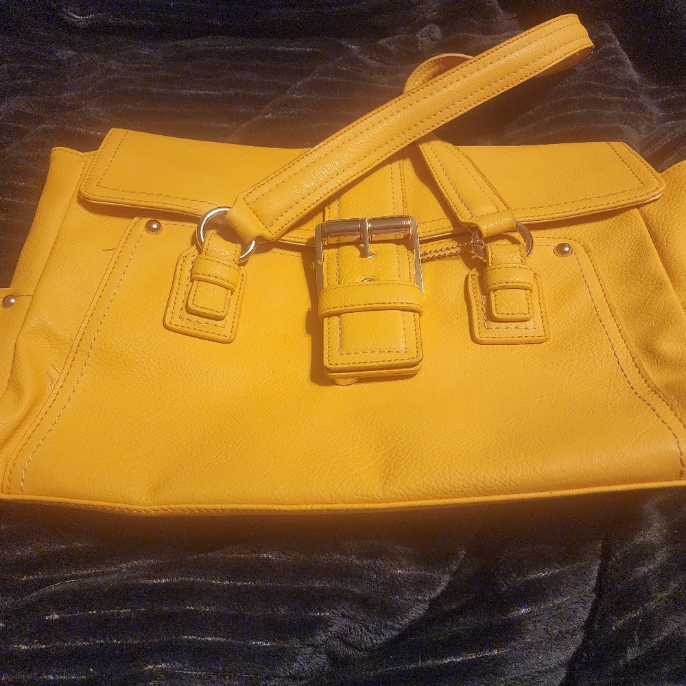 Liz claiborne shoulder nag